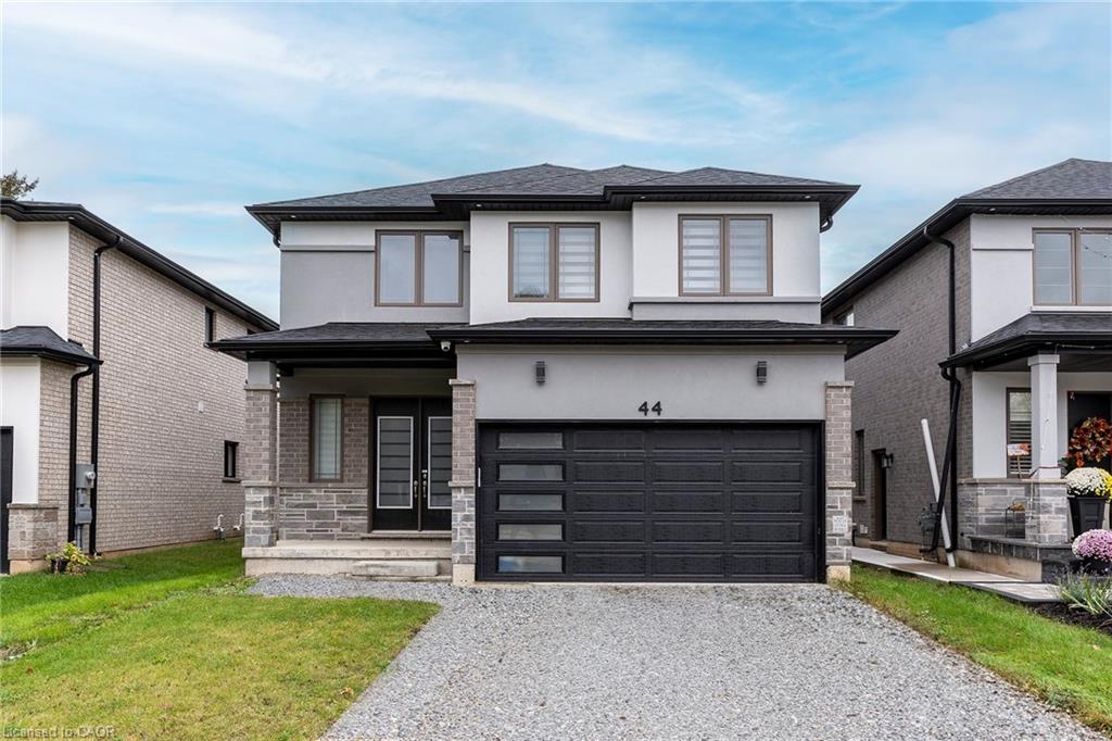 44 Miller Dr, Hamilton, ON L9G 2J1