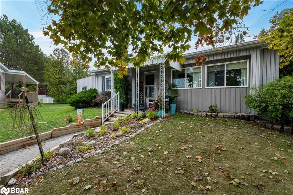5 Broadway Ave, Innisfil, ON L9S 1M9
