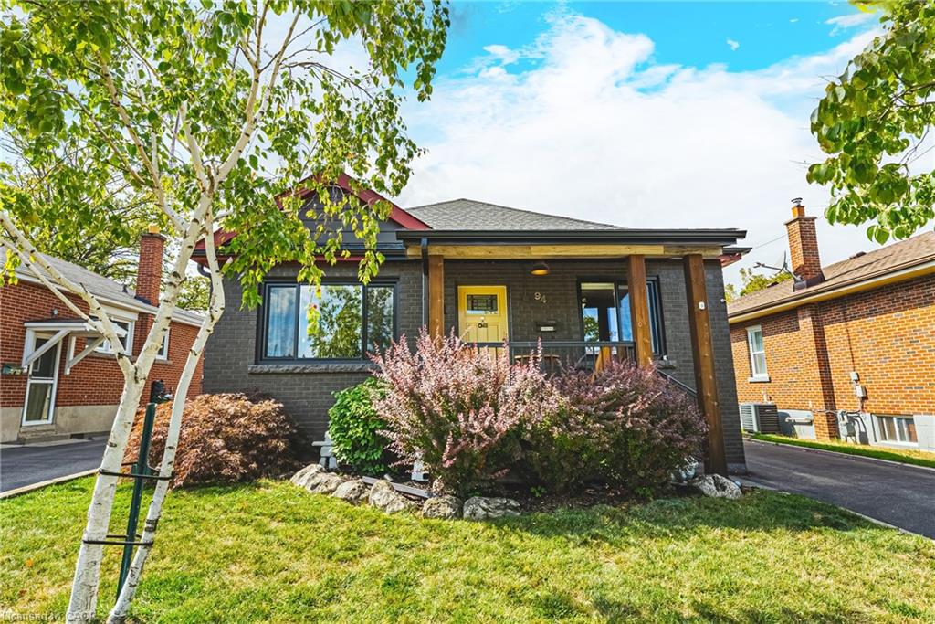 94 Malta Dr, Hamilton, ON L8K 4S8