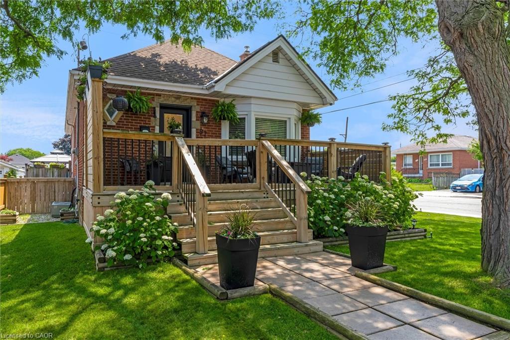 97 Bell Ave, Hamilton, ON L8K 3E2