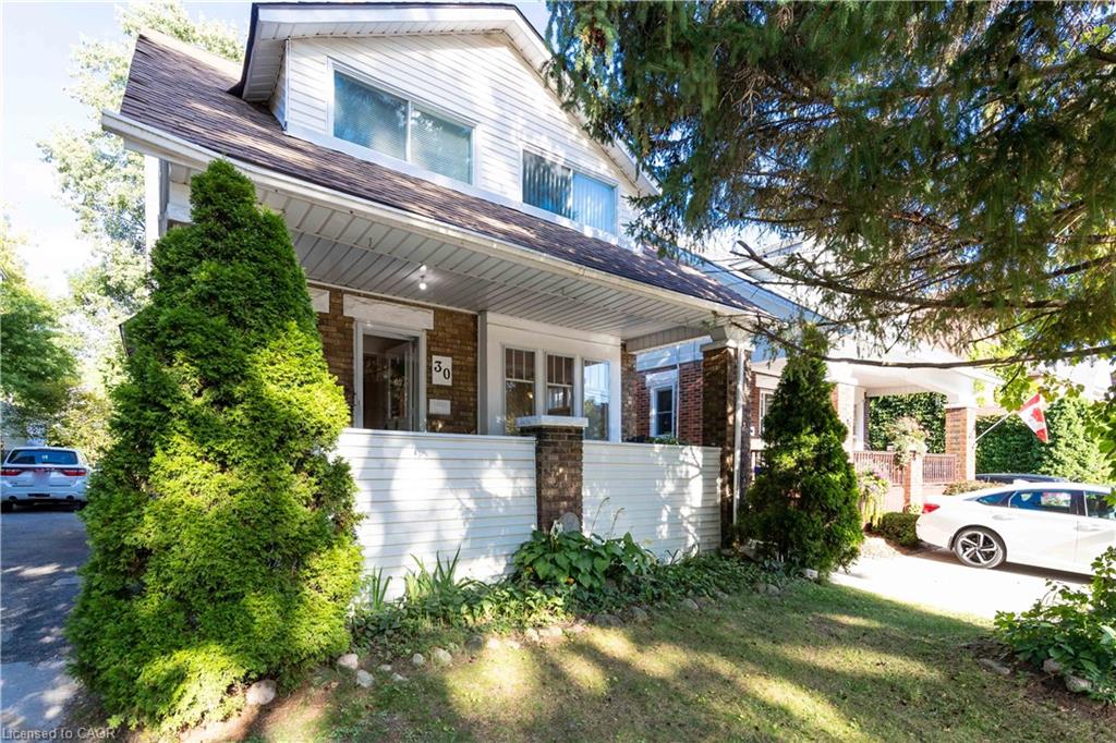 30 Troy St, Kitchener, ON N2H 1L8