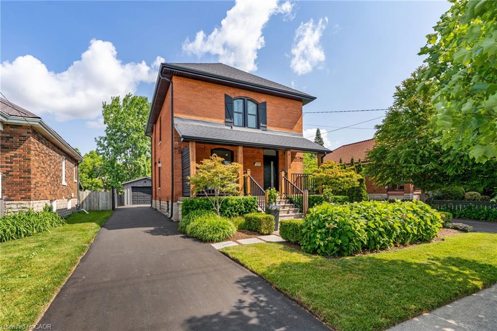 20 Alice St, Brantford, ON N3R 1Y2