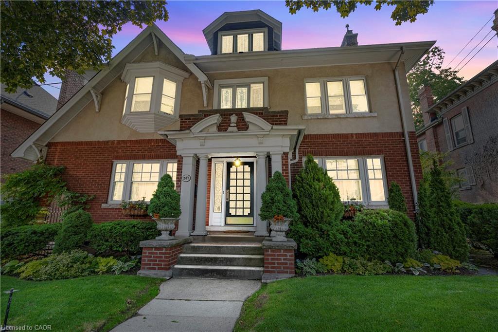 247 Macnab St S, Hamilton, ON L8P 3E2