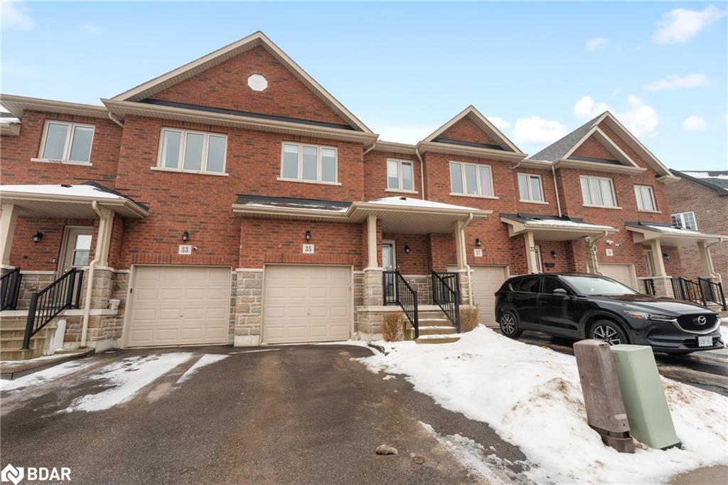 35 Sunset Way, Thorold, ON L2V 0C7