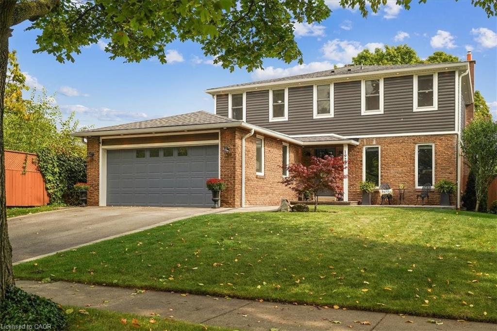 1923 Steepbank Cres, Mississauga, ON L4X 1T9