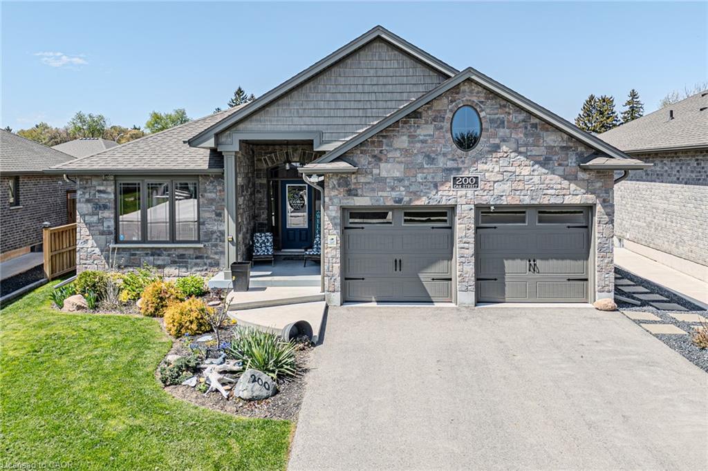 200 Oak St, Norfolk County, ON N3Y 4K1