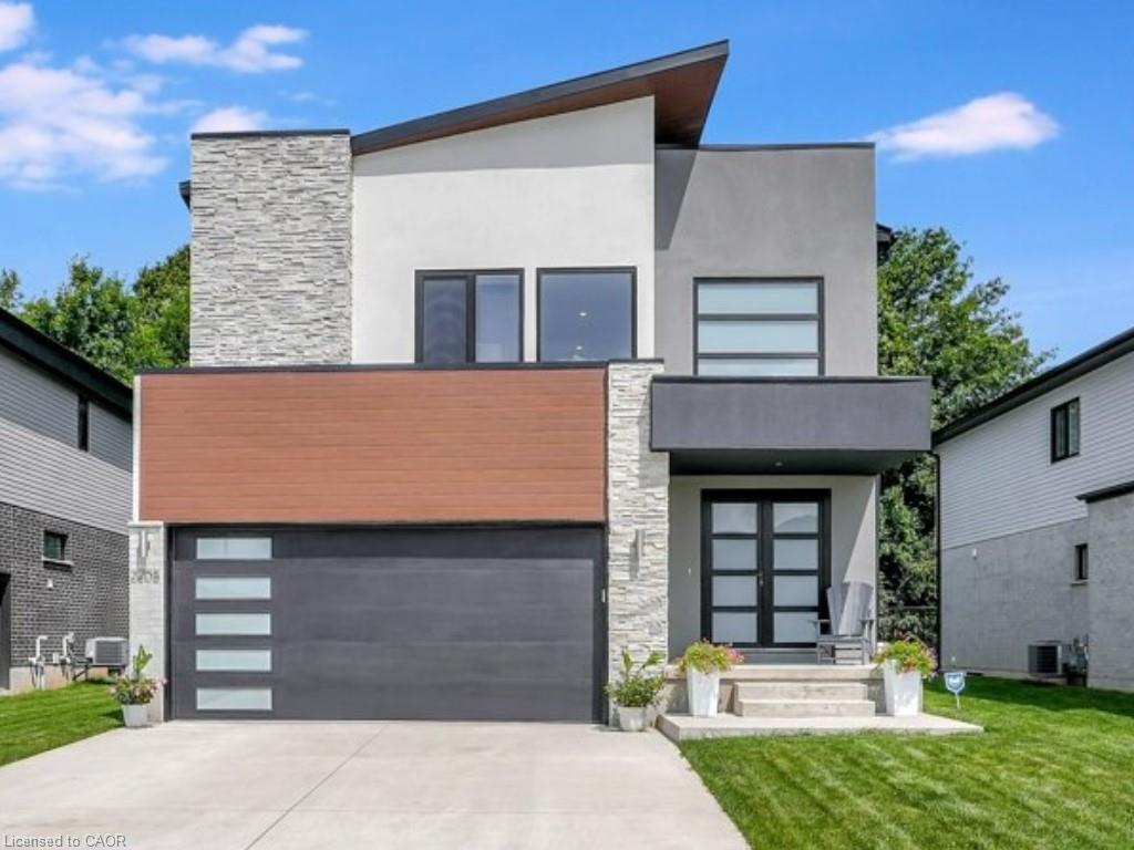 2208 Red Thorne Ave, London, ON N6P 0E9