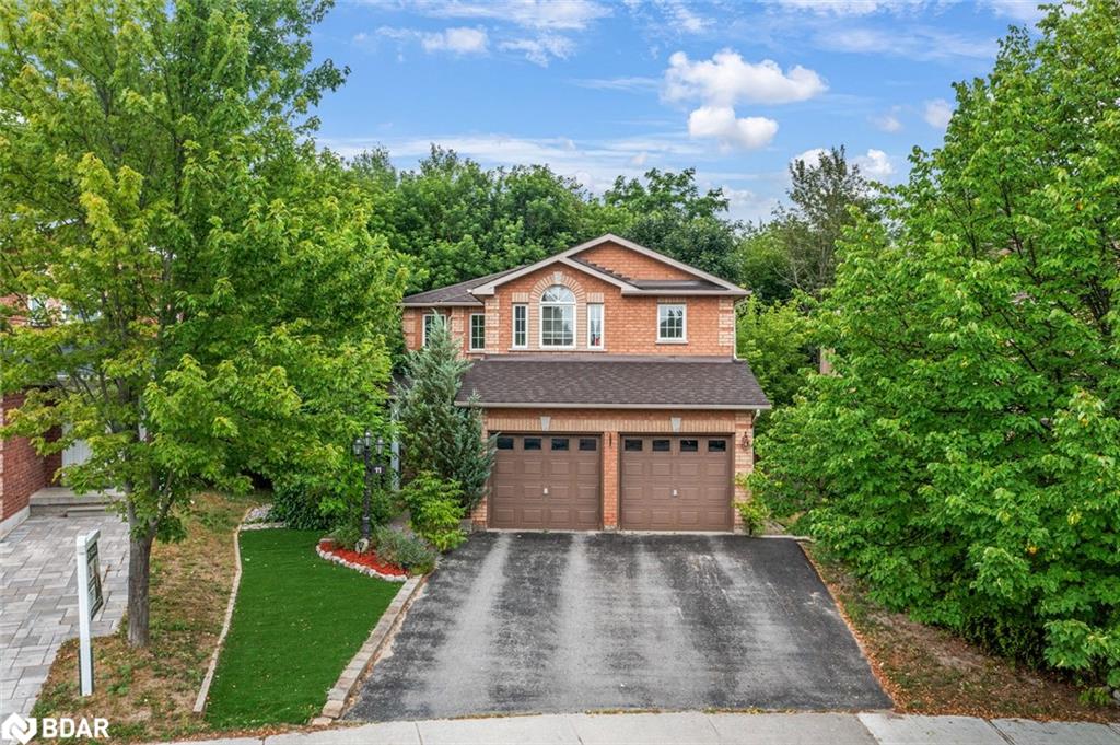11 Mckenzie Cres, Barrie, ON L4N 5R5