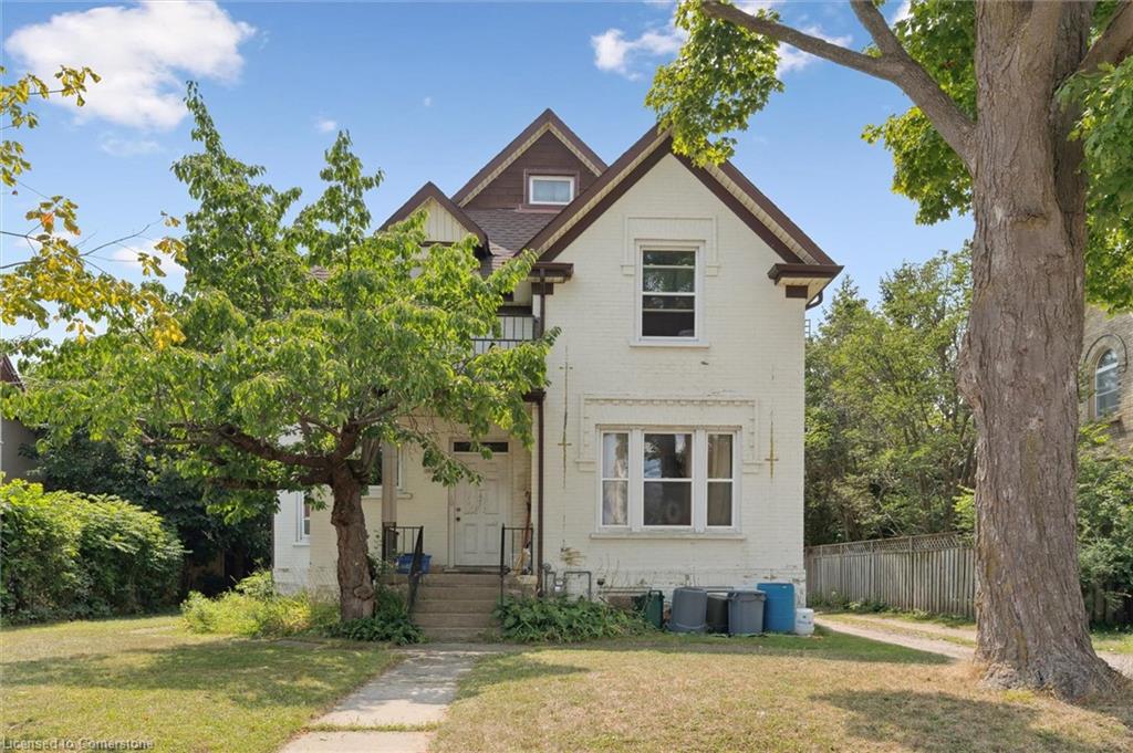 133 Joseph St, Kitchener, ON N2G 1J5