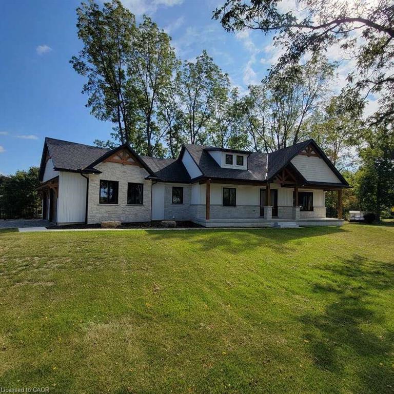 66 Talbot St, Courtland, ON N0J 1E0