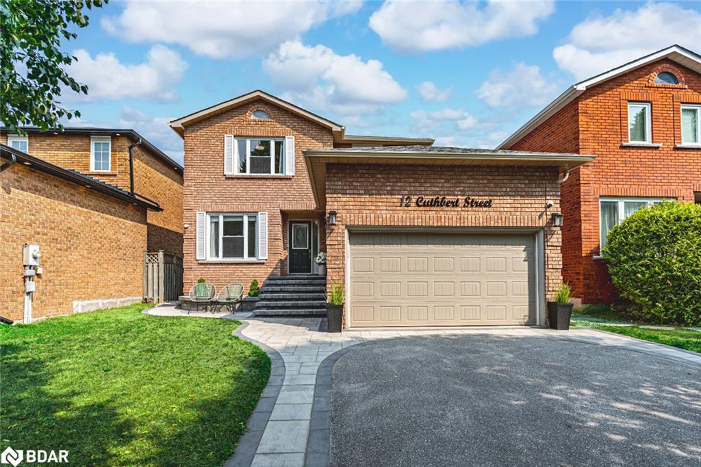 12 Cuthbert St, Barrie, ON L4N 6X7