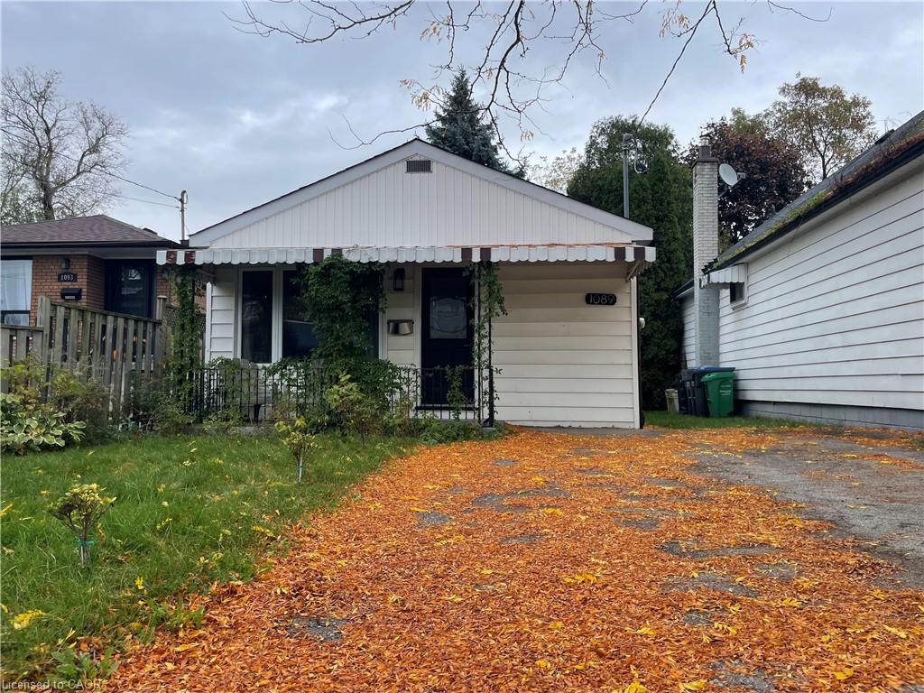 1089 Meredith Ave, Mississauga, ON L5E 2C8