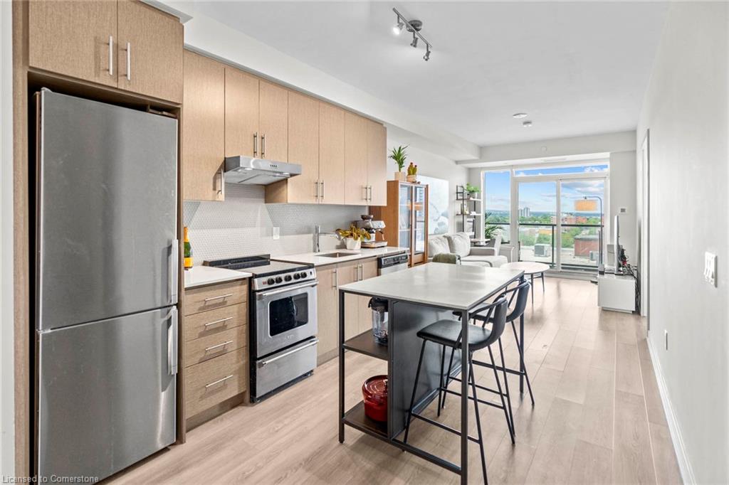212 King William Street Unit 818, Hamilton, ON L8N 1B5