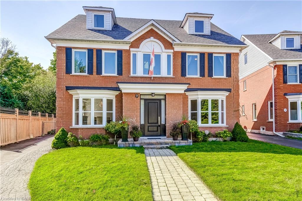 27 Morrison Creek Cres, Oakville, ON L6H 4C3