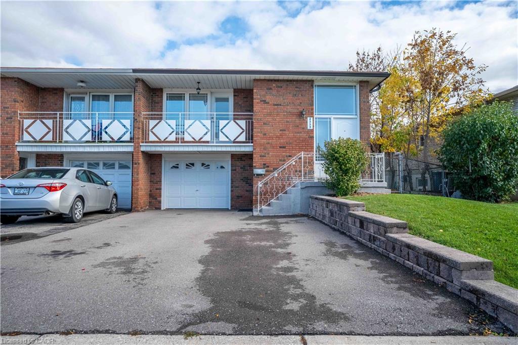 2559 Kingsberry Cres, Mississauga, ON L5B 2K7