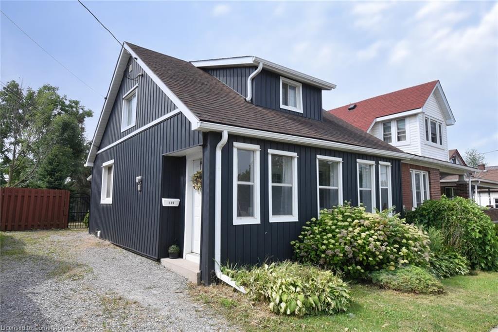 120 Clara St, Thorold, ON L2V 1K1