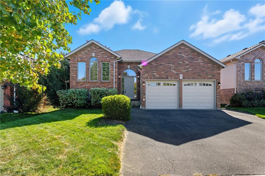23 Garners Ln, Brantford, ON N3T 6M4