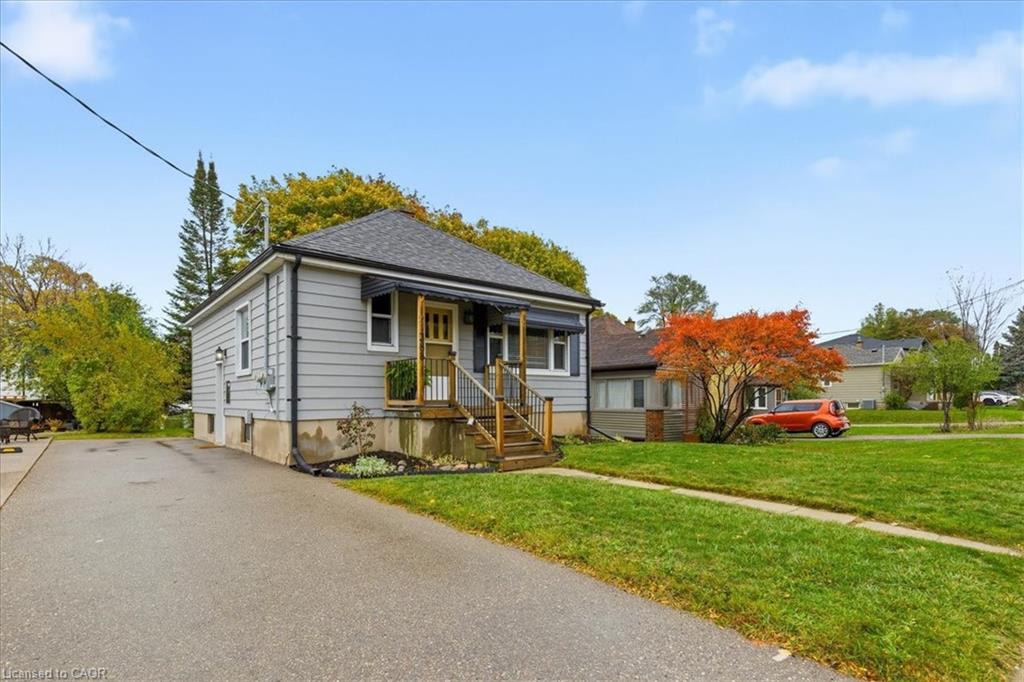 388 Lancaster St W, Kitchener, ON N2H 4V7