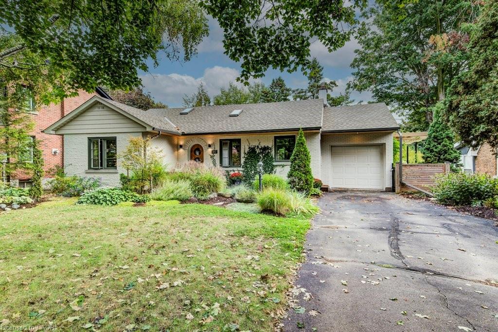 189 Forsyth Dr, Waterloo, ON N2L 1A1