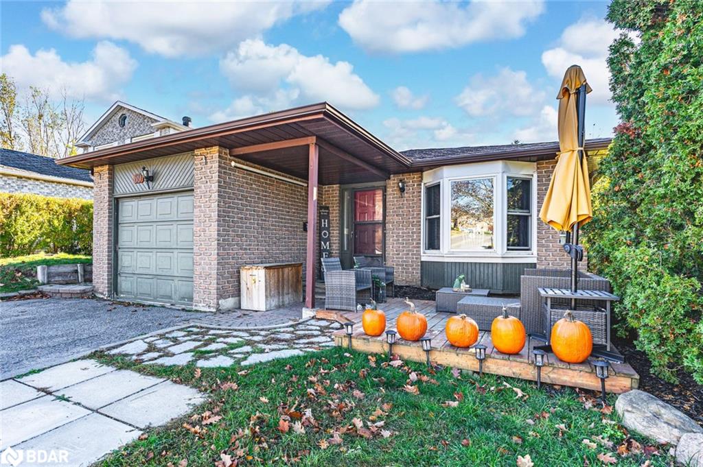 69 Fox Run, Barrie, ON L4N 5L6