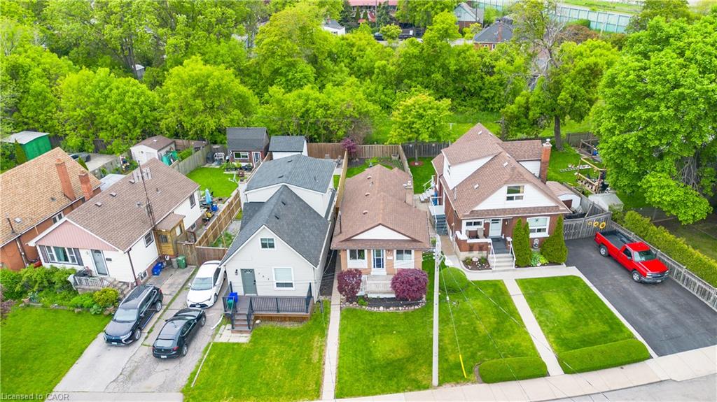 787 Knox Ave, Hamilton, ON L8H 6K9