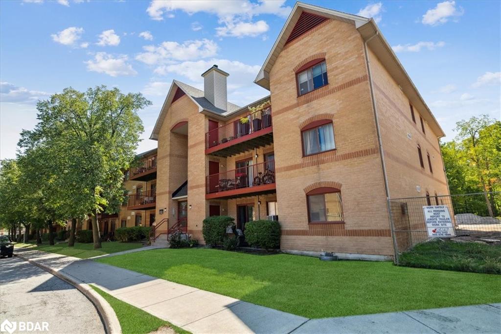 1492 Pilgrims Way Unit 1111, Oakville, ON L6M 3G8