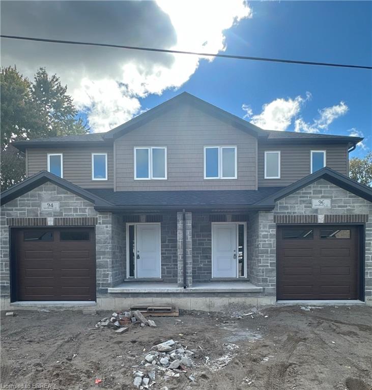 96 Sovereign St W, Waterford, ON N3Y 2V3