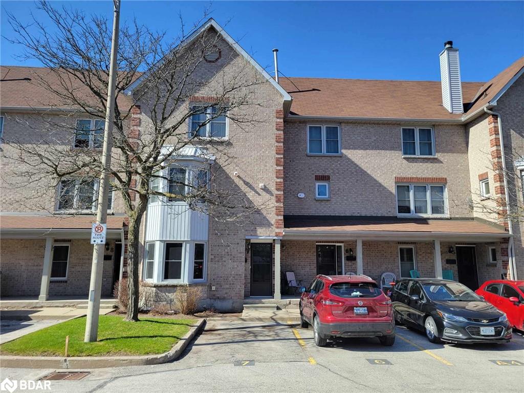 119 Dambrosio Drive Unit 7, Barrie, ON L4N 7R7