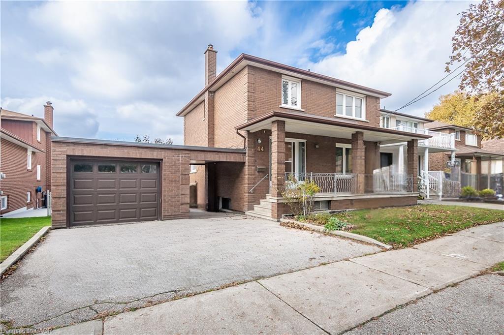 44 Ridge Rd, North York, ON M3M 1C7