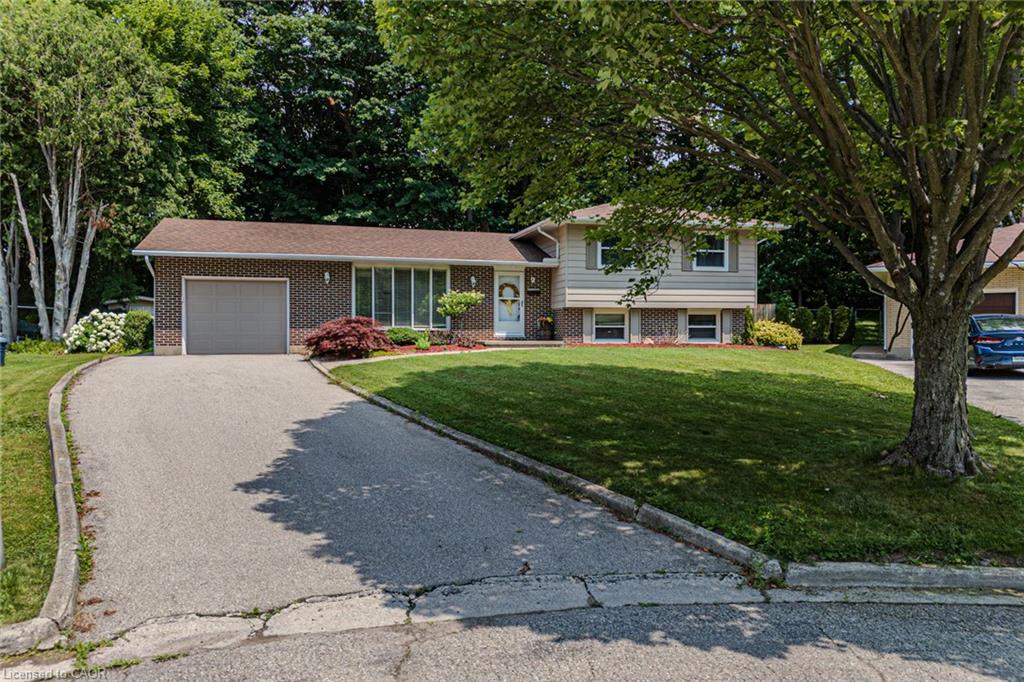 9 Eden Pl, Simcoe, ON N3Y 3K9