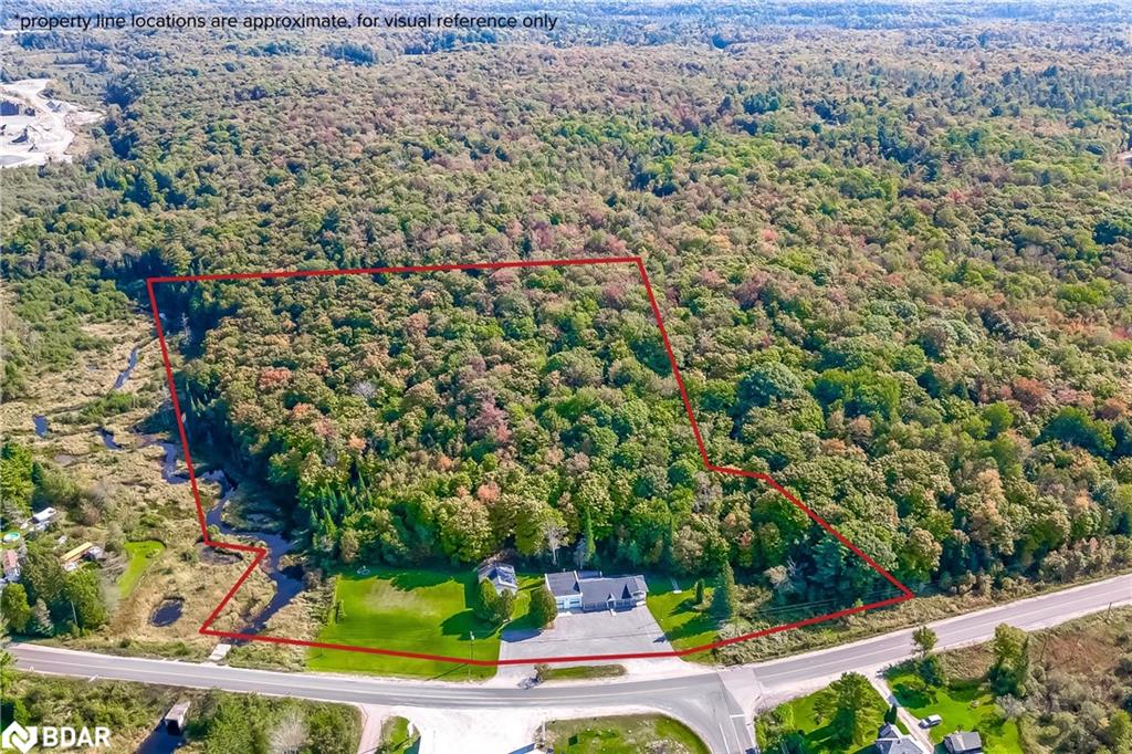 949 Raymond Rd, Muskoka Lakes, ON P0B 1M0