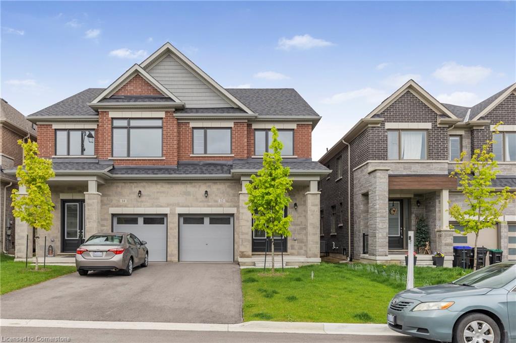 12 Sassafras Rd, Springwater, ON L0L 1Y3