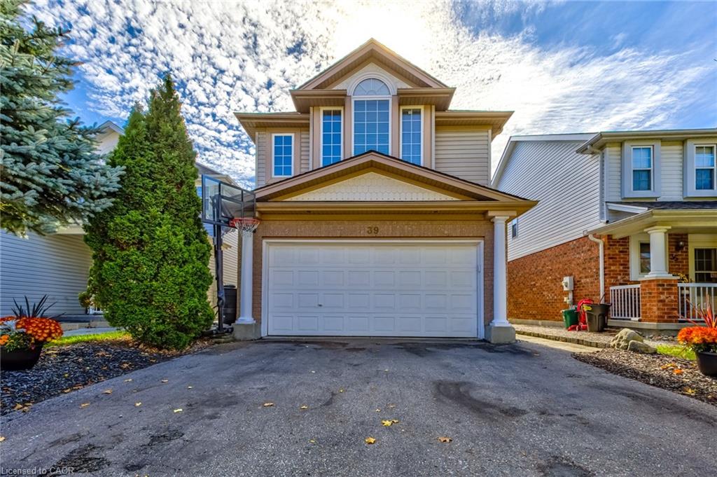 39 Karalee Cres, Cambridge, ON N3C 4H3