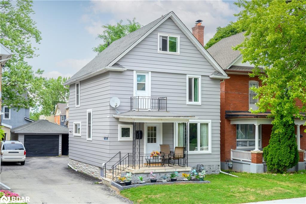 42 Grove St, Welland, ON L3B 4B4