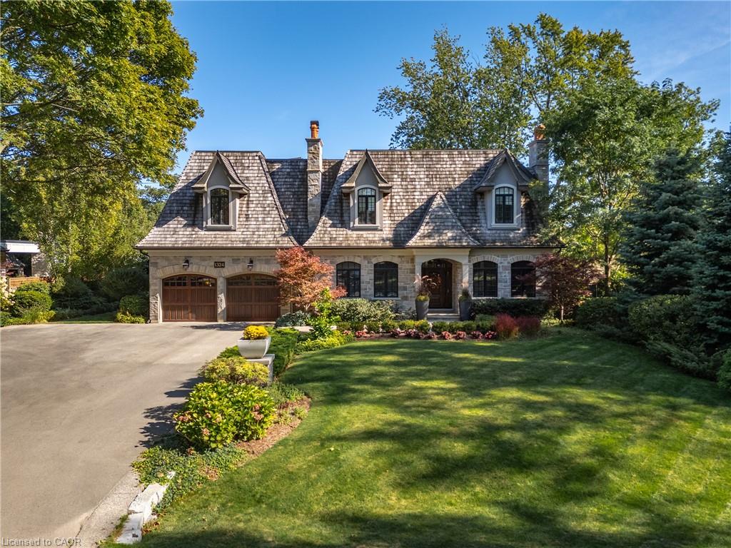 1324 Cambridge Dr, Oakville, ON L6J 1S3