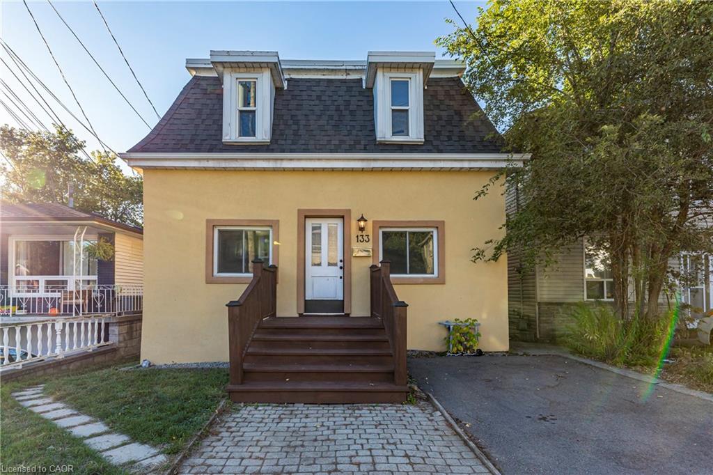 133 Breadalbane St, Hamilton, ON L8R 3G7