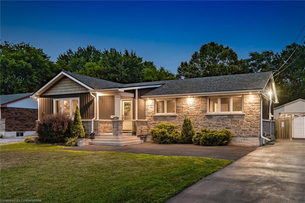 107 Aldercrest Ave, Hamilton, ON L9B 7L3