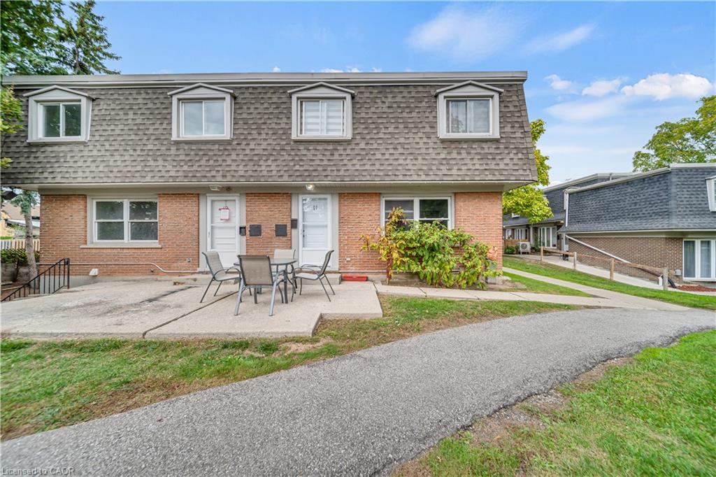78 Borden Parkway Unit 11, Kitchener, ON N2M 3T4