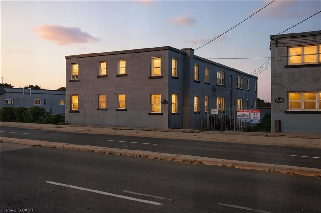 1755 King Street E Unit 9, Hamilton, ON L8K 1V6