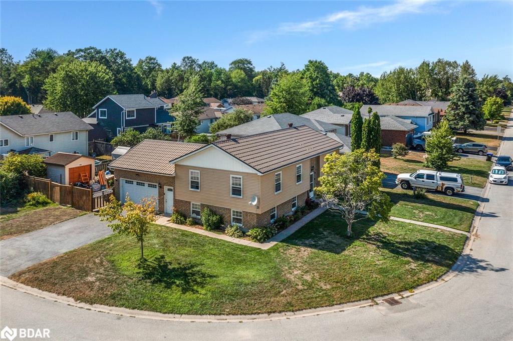 62 Riverdale Dr, Wasaga Beach, ON L9Z 1G1