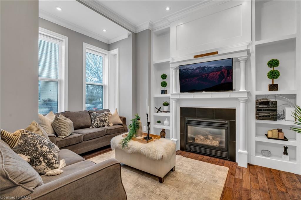 394 Woolwich St, Guelph, ON N1H 3Y7