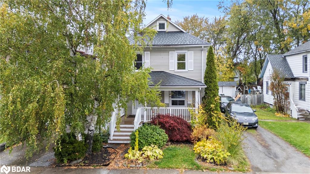 16 Locust St, Welland, ON L3C 4J2