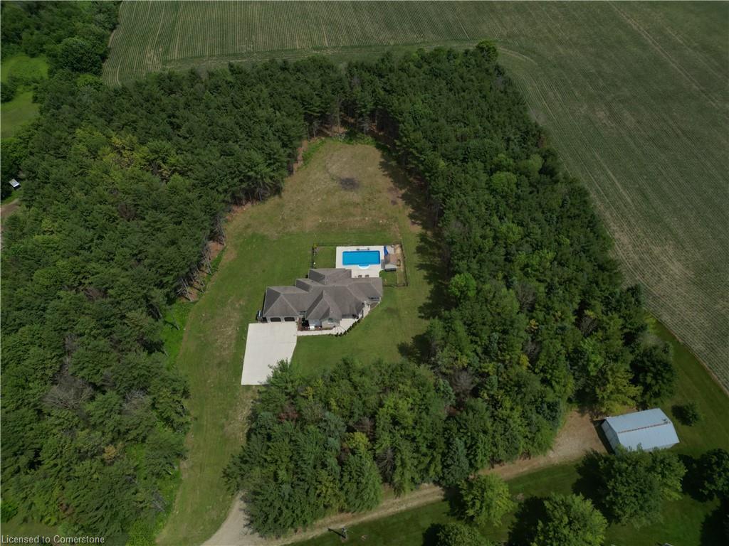230 S Water St, Wellington North, ON N0G 2L3