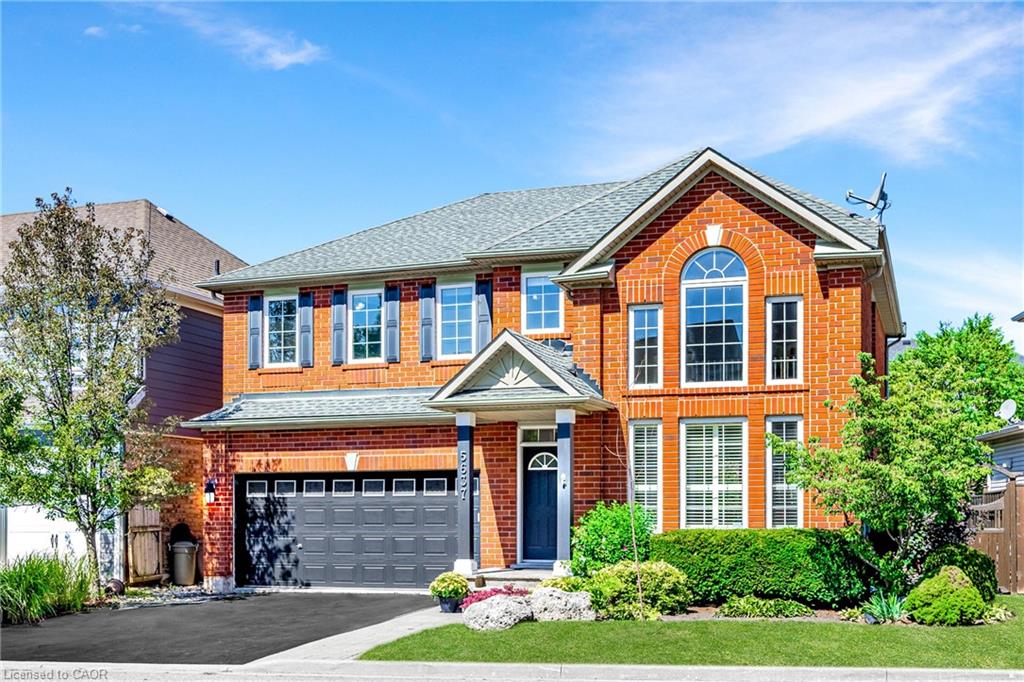 5637 Roseville Ct, Burlington, ON L7L 6V3