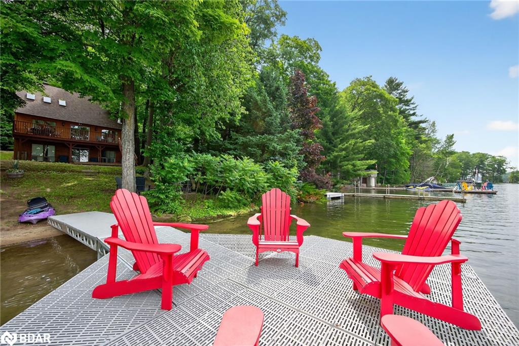 176 Farlain Lake Rd E, Tiny, ON L9M 0B5