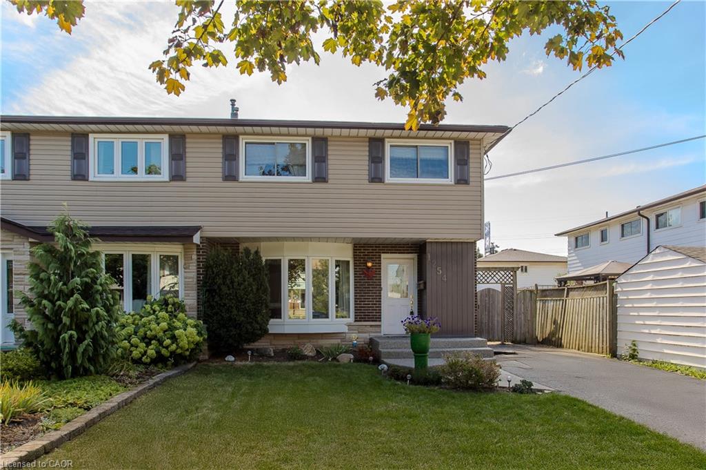 1254 Treeland St, Burlington, ON L7R 3T6