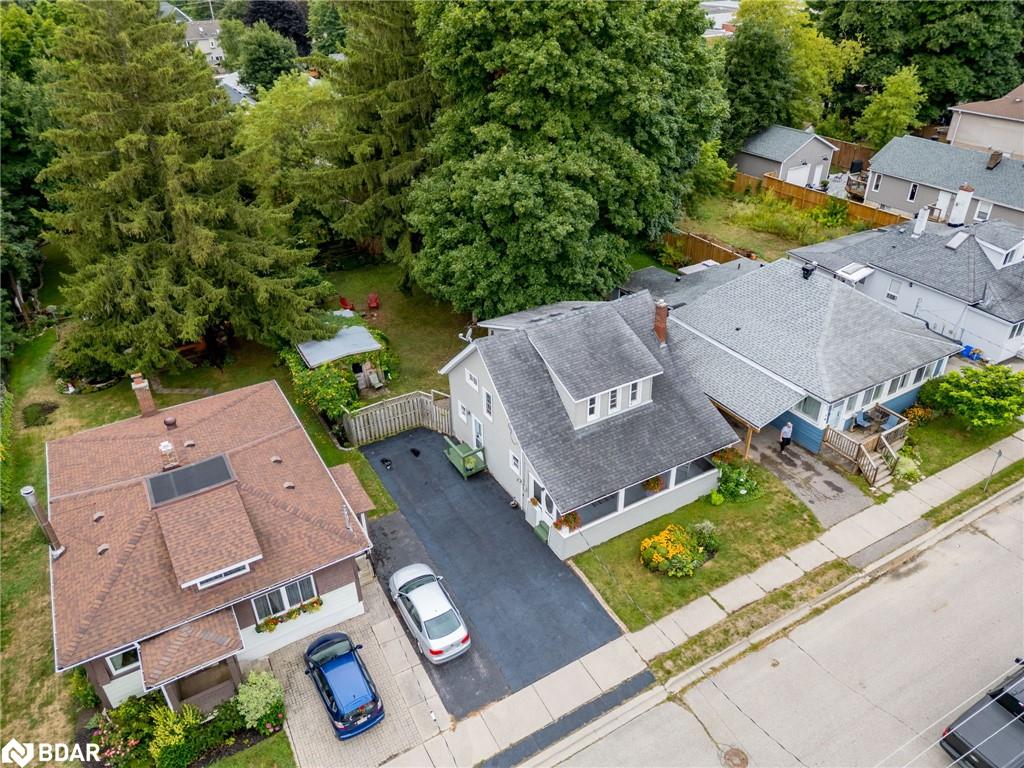 14 Academy Rd, Halton Hills, ON L7G 3N8