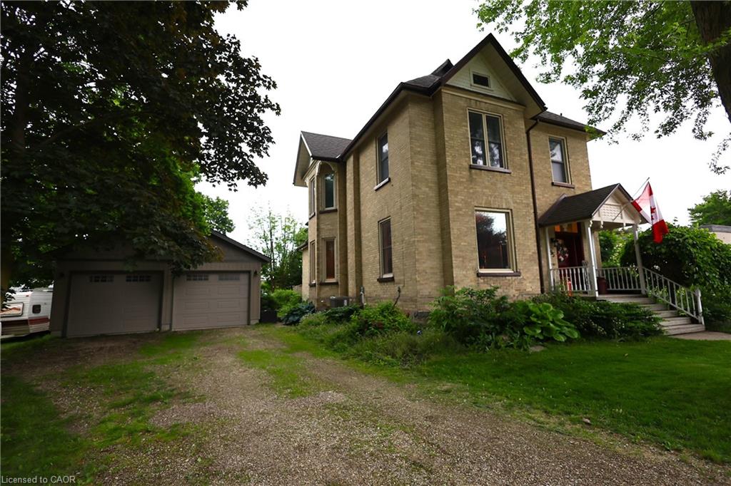 95 John St S, Minto, ON N0G 1Z0