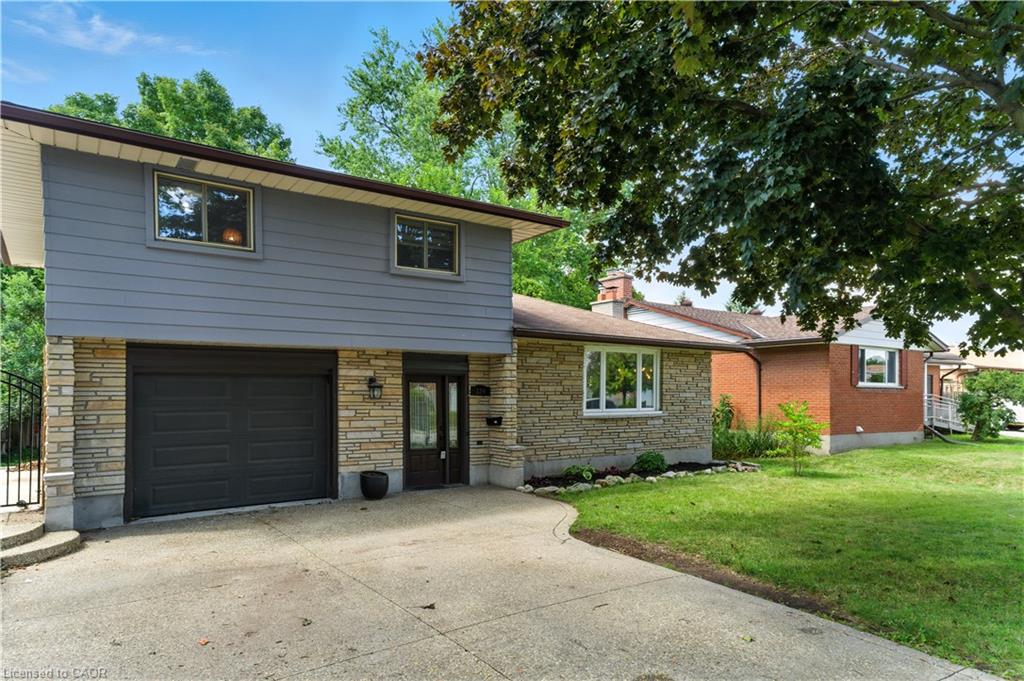 124 Southwood Dr, Cambridge, ON N1S 3S2