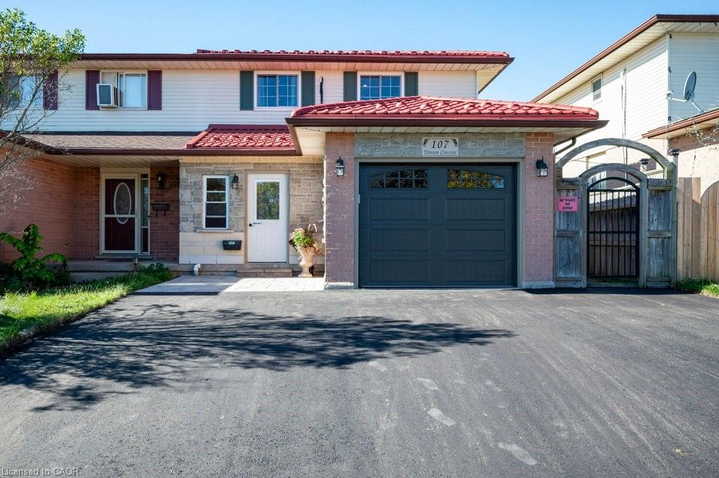 107 Dinison Cres, Kitchener, ON N2E 2S6